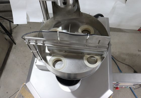 12 têtes 0,8L sécurisée par la chaleur Granule machine d'emballage de nourriture pour animaux de compagnie pour les noix