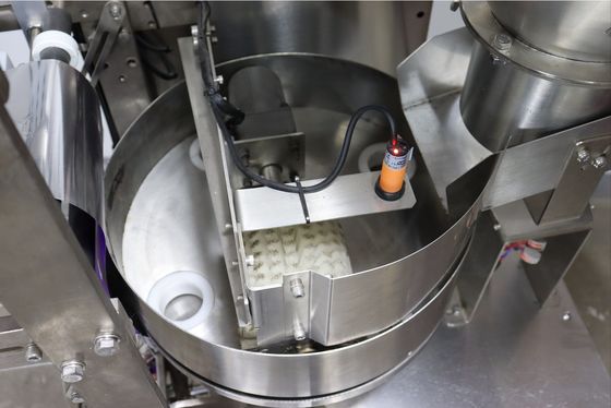Machine d'emballage verticale automatique pour 1-100g de semences facile à utiliser et à entretenir