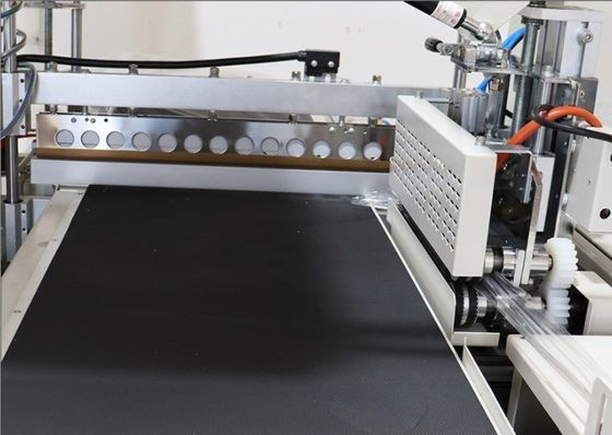 Machine d'emballage à rétrécissement entièrement automatique pour emballage à chaleur à rétrécissement pour porte-boissons