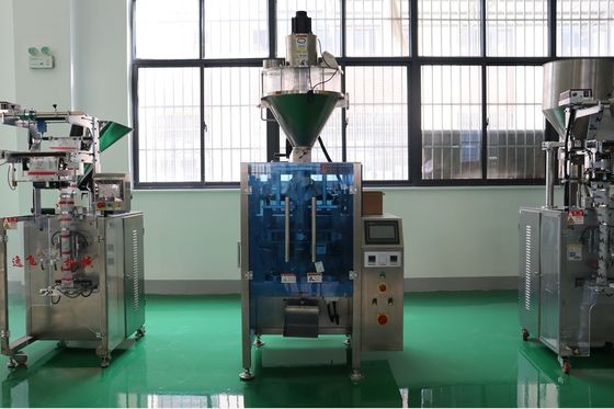 Machine d'emballage verticale automatique à sachet de poivre de curry pour emballage en poudre de noix de coco sèche