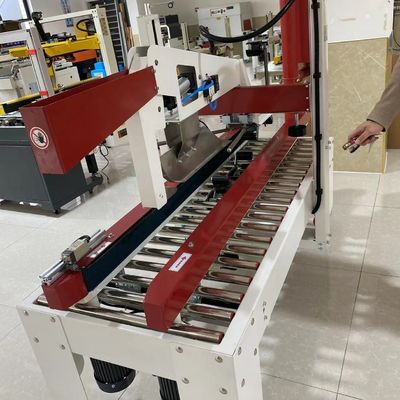 Maximiser la productivité avec notre machine de scellage de carton