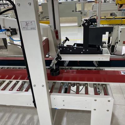 Maximiser la productivité avec notre machine de scellage de carton