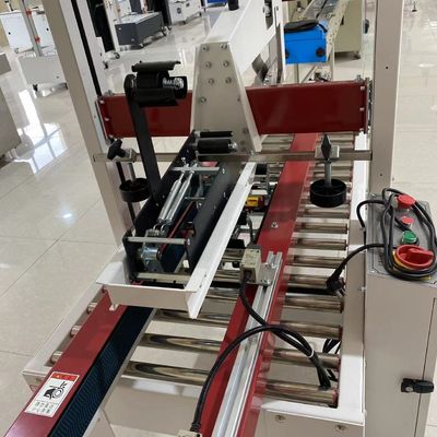 Maximiser la productivité avec notre machine de scellage de carton
