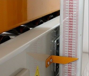 Machine à ériger boîtes de coffrage entièrement automatique avec réglage automatique de la tension 220V/50HZ