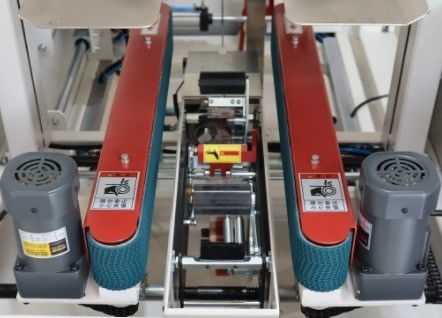 Robot durable pour l'établissement de cartons à grande vitesse et l'emballage de boîtes 2150*2080*1492mm 220V/50HZ