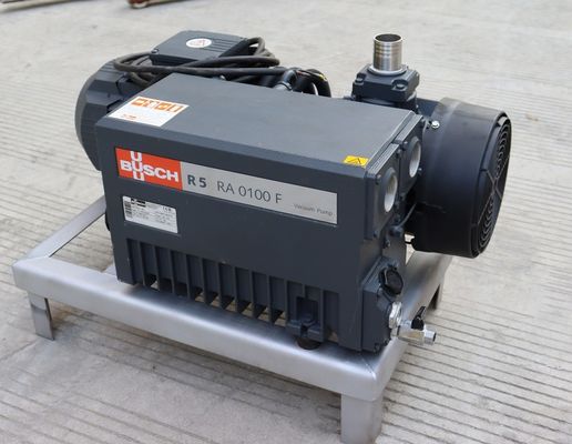 220V/380V Voltage alimentation courroie continue de type machine d'étanchéité sous vide pour les sacs d'emballage