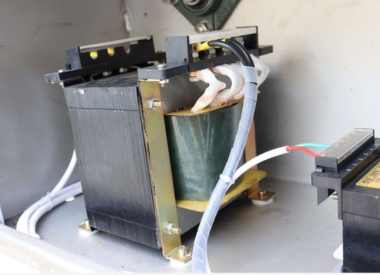 220V/380V Voltage alimentation courroie continue de type machine d'étanchéité sous vide pour les sacs d'emballage