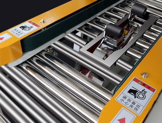 Ligne d'emballage personnalisée 106 KG Voltage 220V/50HZ Boîte en carton Machine d'étanchéité de type croisé