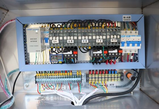 220V/380V Voltage alimentation courroie continue de type machine d'étanchéité sous vide pour les sacs d'emballage