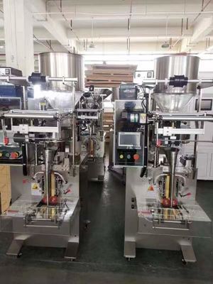Machine automatique triangulaire à trois côtés de coffrage en sachets de chocolat, de bonbons, de haricots, de collations, de granulés verticaux