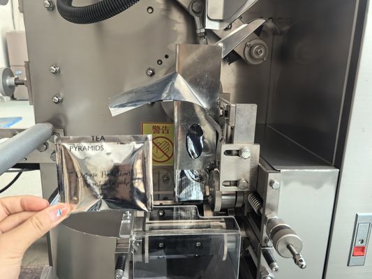 Machine de remplissage automatique de sacs à thé multifonctionnelle avec sac extérieur 75 95 mm
