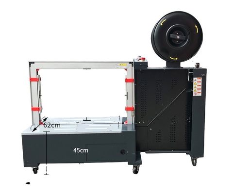 Machine de fixation de l'emballage de table basse en acier inoxydable avec convoyeur
