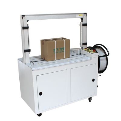 Machine de fixation de l'emballage de table basse en acier inoxydable avec convoyeur