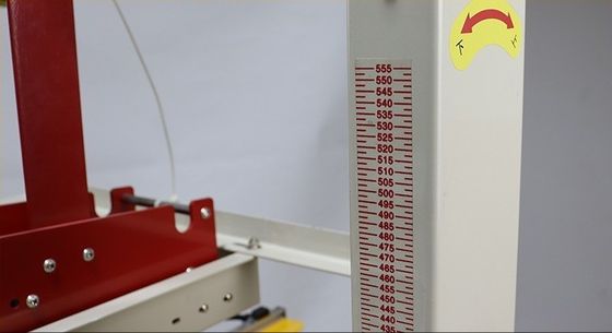 Machine automatique de fermeture de boîtes de carton à bande à entraînement gauche et droit avec fonctionnement facile