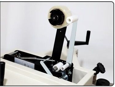 1401*952*1420mm Machine automatique de scellement et d'étiquetage des cartons par bande express