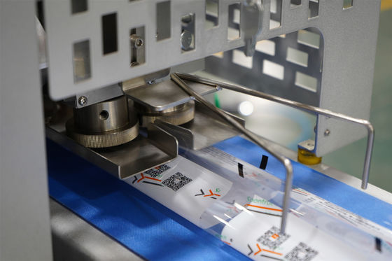 Machine d'emballage à oreiller horizontale multifonctionnelle pour biscuits, boulangerie et légumes