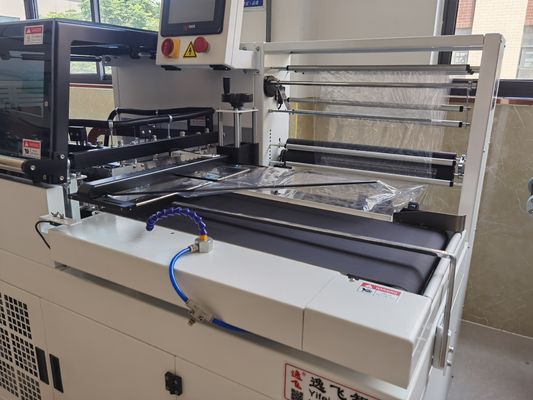 Machine d'emballage automatique de bagages à étanchéité réduite de type L de 450L pour les besoins du client