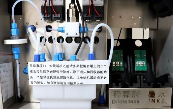 Imprimante à jet d'encre à caractères minuscules Date d'injection et codage pour les bouteilles Type d'emballage