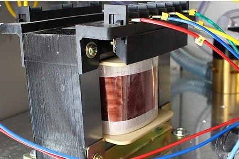 Machine d'emballage sous vide de poulet, de poisson, de bœuf et de porc avec une efficacité de travail de 3 à 4 fois/min