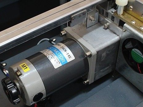 Machine à emballer des cartons ondulés à vitesse rapide ≤ 2,5S/bandes