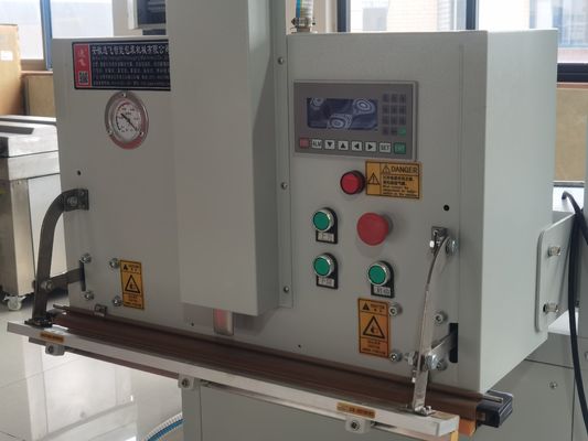 25 kg sac à briques de riz machine à sceller à l'extérieur de l'emballage sous vide avec 1000 mm de barre de levage