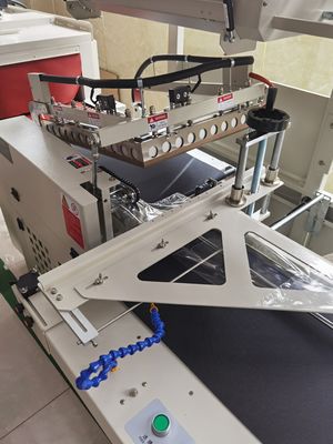 55 cm largeur maximale du film Machine d'emballage en plastique L-Sealer pour emballage d'emballage à rétrécissement thermique