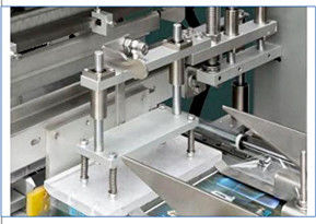 Machine innovante d'emballage de cellophane pour boissons avec une vitesse d'emballage de 30 à 60 pièces par minute