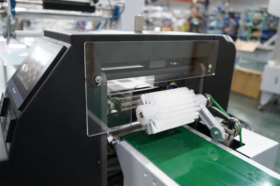 Machine d'emballage à haute vitesse de collations de fruits, de dattes, de noix, de chocolat, de nannas, de pain, de fruits, de légumes, de bonbons et d'oreillers