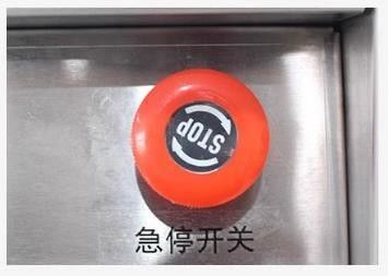 220V/50HZ Machine d'emballage à vide entièrement automatique en forme de brique de riz pour boissons alimentaires